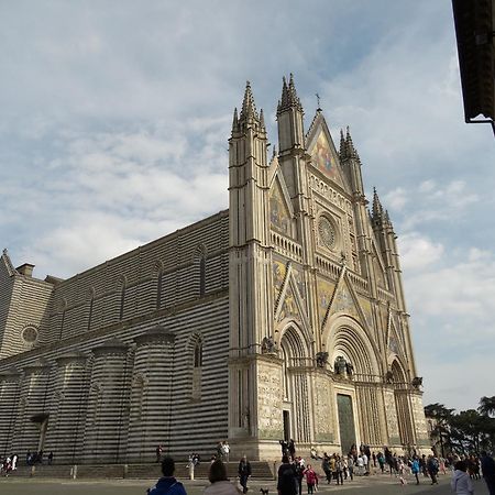 Orvieto Brick House Apartment ออร์เวียโต สกาโล ภายนอก รูปภาพ